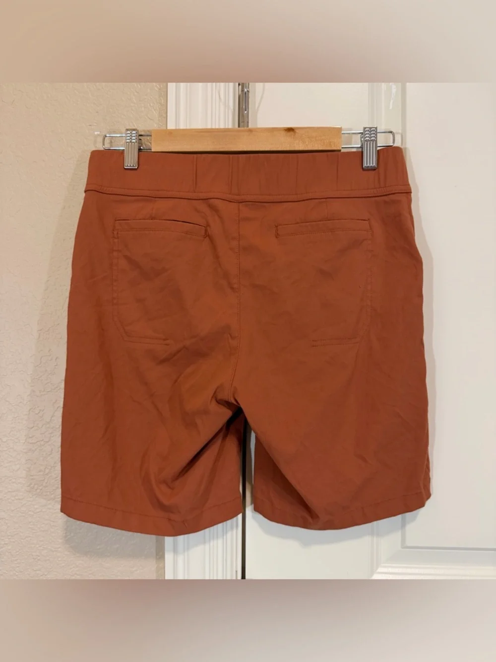 Toad&Co Flextime shorts for outdoors casual women’s Size 8 burnt orange